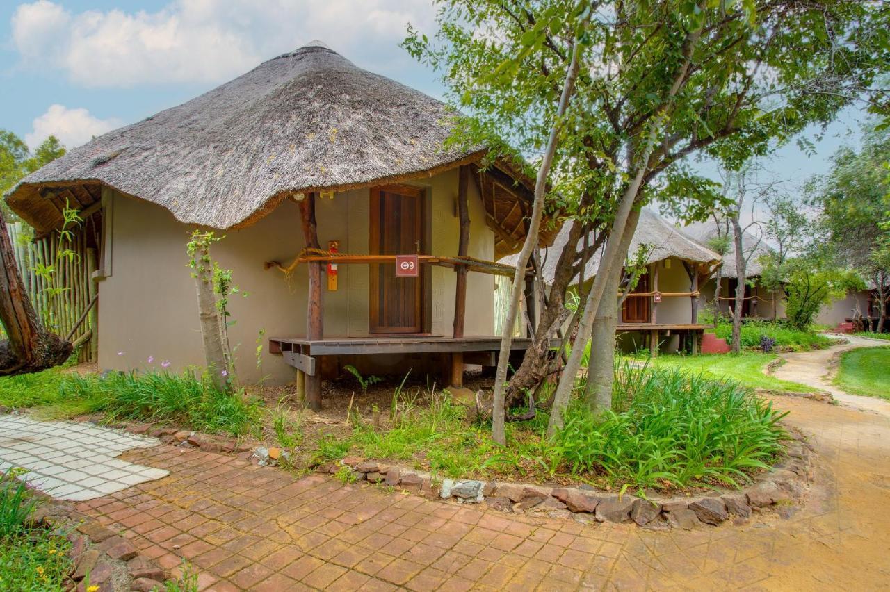 Warthogs Bush Lodge Magaliesburg Exterior photo